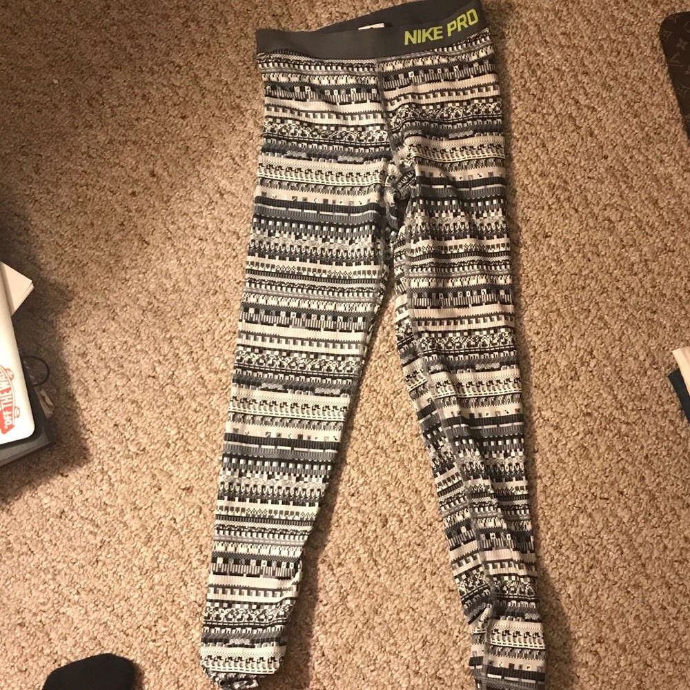 Aztec print Nike pro leggings size small